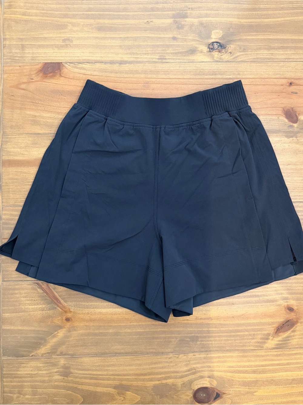 Lululemon Stretch Woven Relaxed-Fit High-Rise Shorts